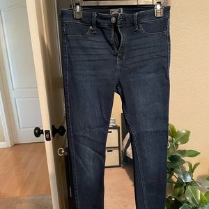 A&F dark wash Jean legging